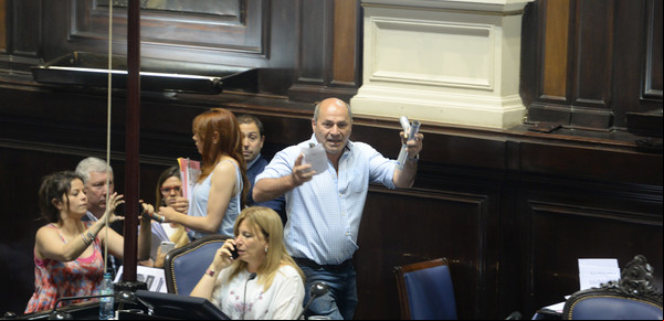 Apelan la absolución de un intendente K por su irrupción de la legislatura bonaerense en 2007