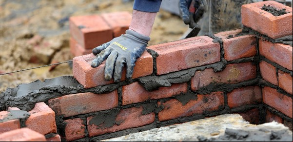 Cuánto ganan los albañiles y obreros de construcción en abril de 2025