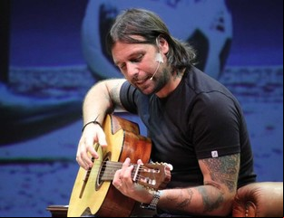 Fernando Cavenaghi debutó en el teatro: fútbol, rock y pintura