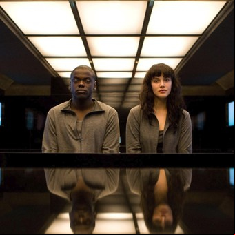 "Sociedad pantalla": Black Mirror, entre la filosofía y la tecnodependencia