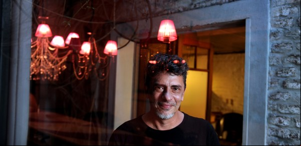 Javier Daulte: el psicólogo que usa como "consultorio" un teatro
