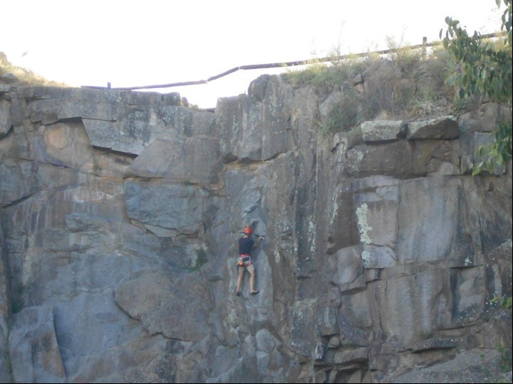 Rappel en Valle del Picapedrero.