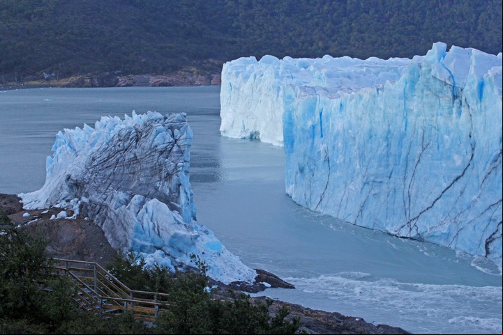 Glaciar Perito Moreno, en El Calafate (Argentina). EFE/Oscar Rubilar/Cortesía Télam