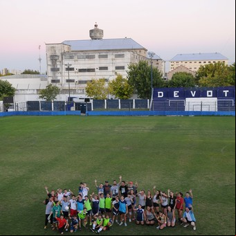 La cárcel de Devoto les ocupó un terreno del club y ahora quieren recuperarlo