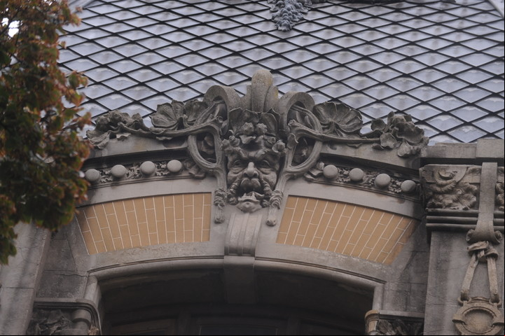 Mascarón. Del Palacio Gibert. Un enigma. / Martín Bonetto