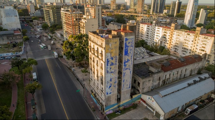 El edificio queda en Paseo Colón y Brasil. Foto: Mario Quinteros.