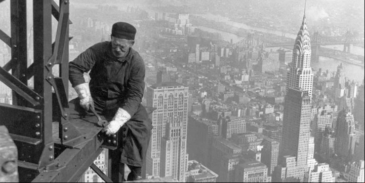 En Estados Unidos la ley de ocho horas de jornada laboral se promulgó en 1937.