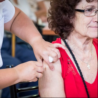Lanzaron la campaña de vacunación antigripal
