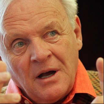 Anthony Hopkins festeja 45 años de sobriedad, alejado del alcohol