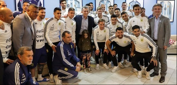 Quiénes fueron los cinco jugadores de la Selección que no estuvieron en la foto con Mauricio Macri