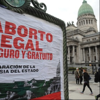 Se vota hoy el aborto legal y la clave estará en los indecisos y en los ausentes