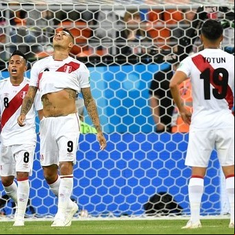 Ni con Paolo Guerrero, Perú pudo vulnerar a Dinamarca