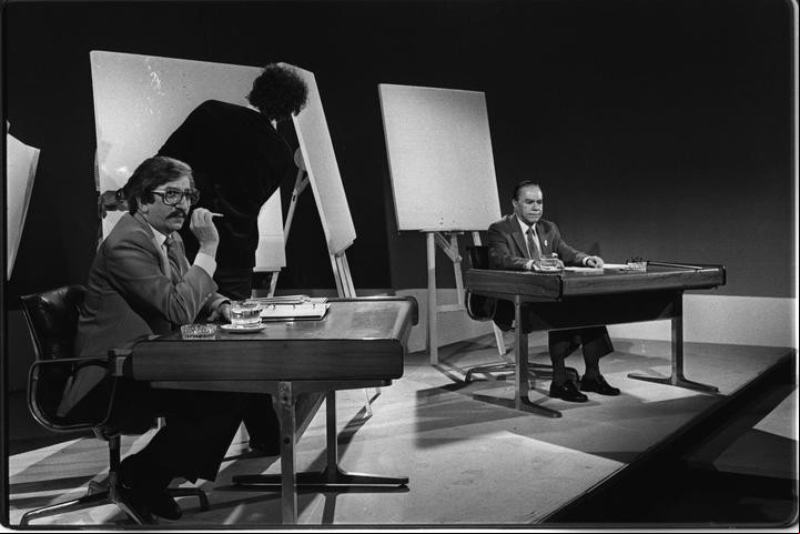 Lo más parecido a un plebiscito en Argentina fue la consulta no vinculante de 1984 por el canal de Beagle. Imagen del debate entre el ex canciller Dante Caputo y Vicente Saadi.