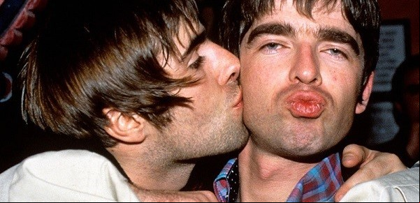 El regreso de Oasis: cuál fue su disco más exitoso y cómo estuvo a punto de no hacerse por las peleas entre los hermanos Gallagher