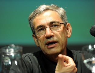 Orhan Pamuk critica la mediación de Erdogan en la guerra: "Turquía debería acrecentar la democracia para sí misma"