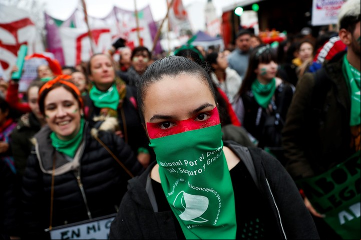 Las "pibas" coparon la calle e instalaron la legalización del aborto como una demanda social. (EFE)