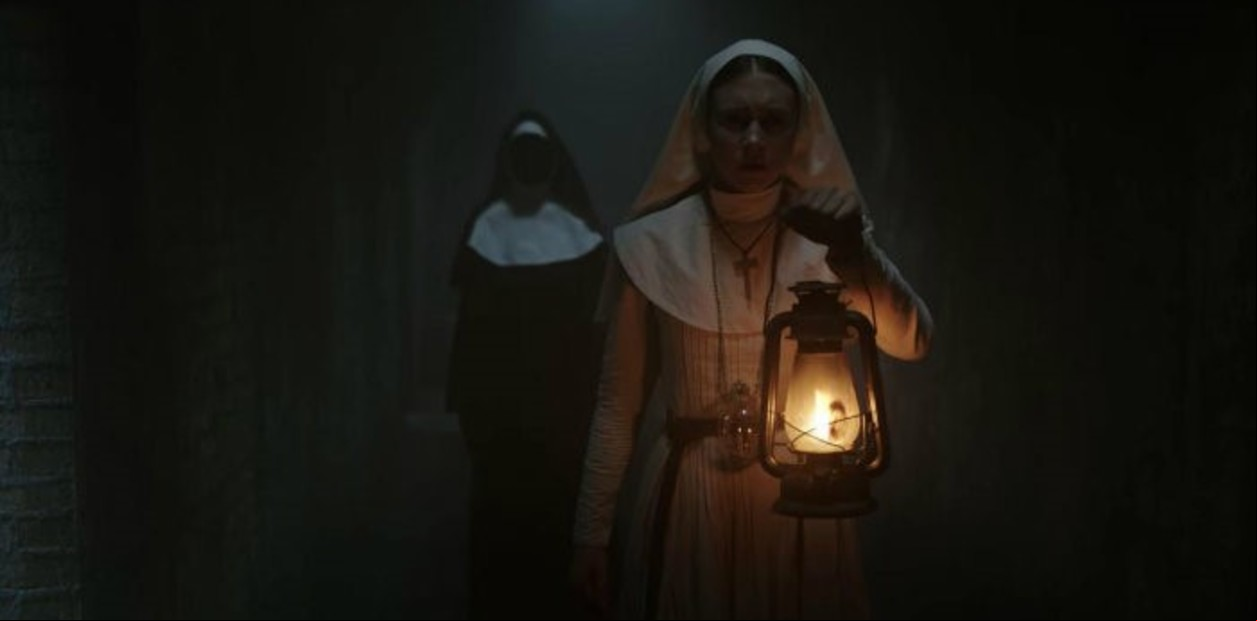 “Clamo a ti antes de que amanezca, y me quedo esperando tu respuesta”. (Salmos 119:147). Rezar antes de la madrugada, para combatir al Diablo./ Imagen: película "La Monja".
