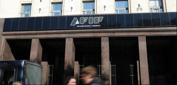 En medio de la nueva pelea con el PRO, el Gobierno activó cambios para las listas sensibles de la ex AFIP