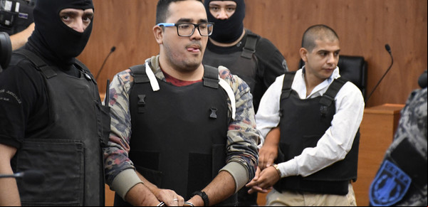 Un jefe de Los Monos, un periodista, un político y un policía, en una banda narco