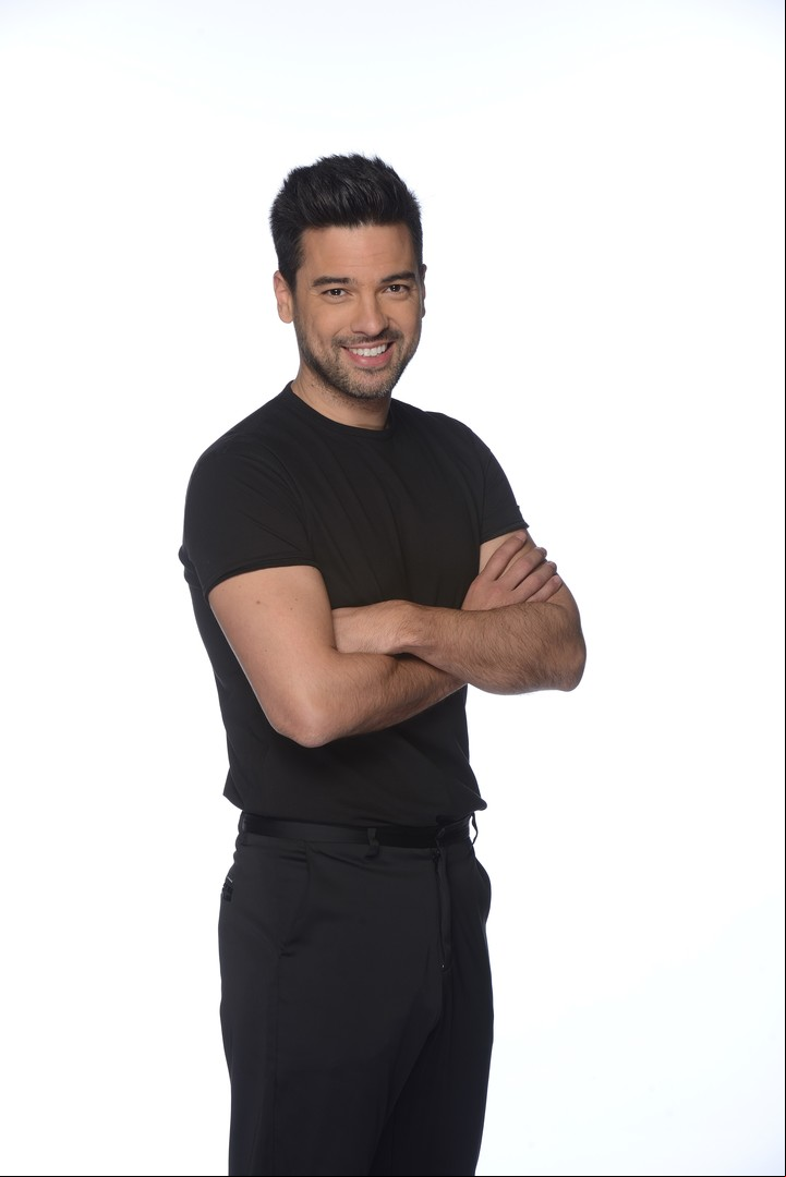 Chino Leunis desborda expectativa por el debut de "Familias frente a frente: Desafío en la cocina" (Telefe).