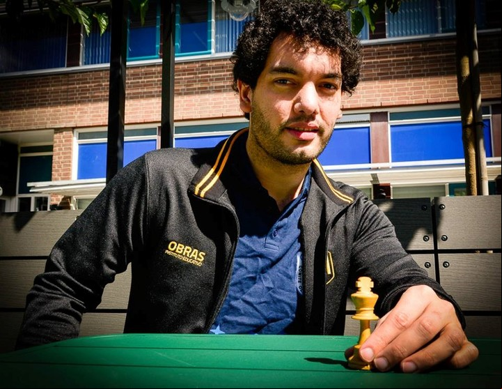 Sandro Mareco, el rey del ajedrez argentino, ganador de cinco torneos en el exterior. Sandro Mareco La topadora argentina que arrasa en los tableros de ajedrez del mundo ajedrez ajedrecista