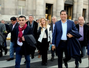 Una intendente K sigue al frente de la FAM y se rodea de "candidatos" del PJ