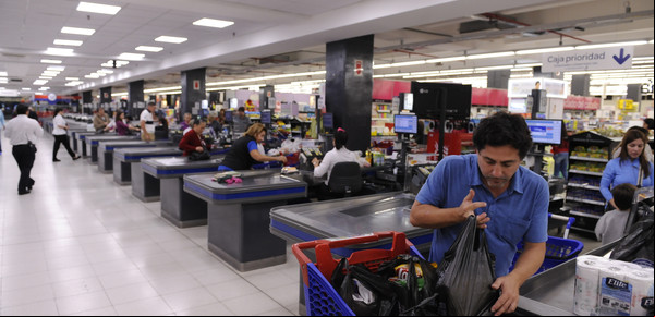 Las multinacionales hablan de hiperinflación y replantean sus negocios