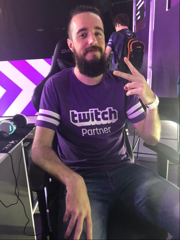 Duende es el número 1 en Twitch. Su fanatismo por los videojuegos arrancó cuando apenas tenía 4 años, con Mario Bross.