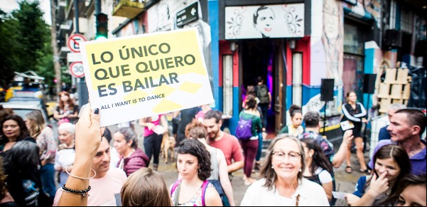 Con una multitud, cierra el maratón que sacó la cultura a la calle en Abasto