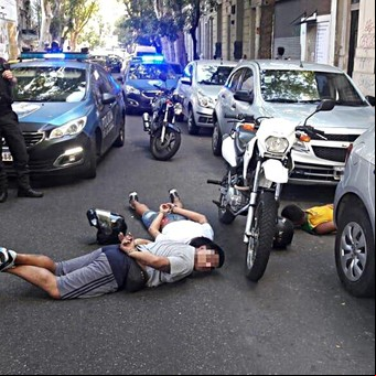 Motochorros y robos a casas, la principal alarma por la inseguridad en la Ciudad