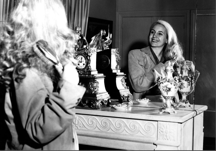 Eva Perón en una imagen hogareña de 1951. Pinilides Fusco
