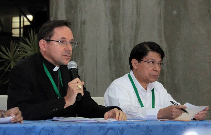 El ex nuncio apostólico en Nicaragua, Waldemar Sommertag (izq) en una imagen de 2019. Foto: AFP