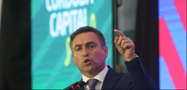 La pelea en Cambiemos: un candidato cordobés dijo que la frase de Carrió "es como el cajón de Herminio Iglesias"