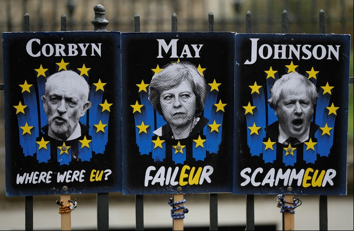 El fallido acuerdo para la salida británica de la Unión Europea fue el golpe más duro para Theresa May. /AP