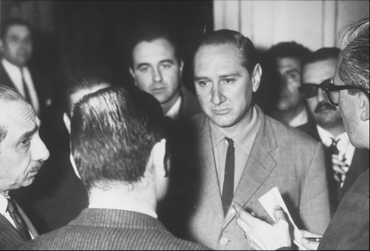 En Casa de Gobierno. Gobernaba Onganía. 5-09-66. AUGUSTO T. VANDOR- Foto: ARCHIVO GENERAL DE LA NACION