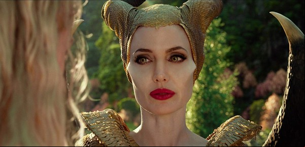 Angelina Jolie vs. Michelle Pfeiffer en Maléfica: Dueña del mal