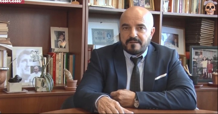 El juez Roberto Gallardo, en su despacho.