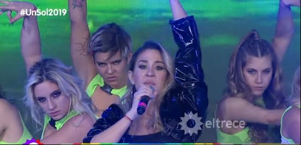Con gripe y todo, Jimena Barón la rompió con un show en vivo en "Un sol para los Chicos"