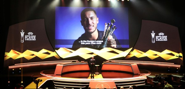 En Mónaco se sorteó la Liga de Europa y eligieron a Eden Hazard como mejor jugador