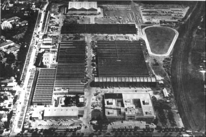 La obra del complejo industrial de San Justo quedó terminada en 1950, aunque su producción comenzó una década más tarde.