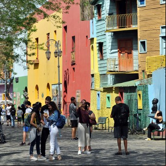 La historia desconocida de Caminito, la sonrisa de colores de La Boca que cumple 60 años