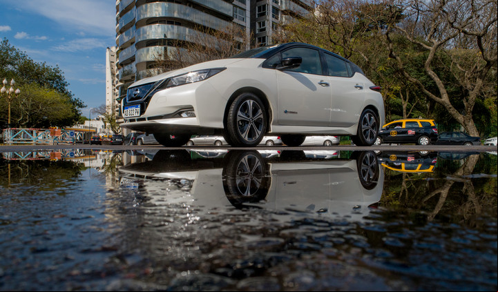 Nissan Leaf, el primer eléctrico que llegó al país.