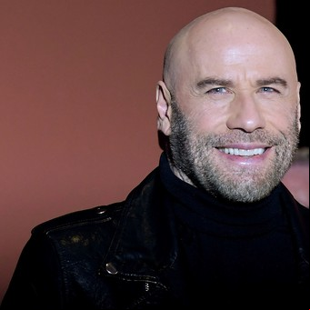La emoción de John Travolta: recibió la licencia para volar 737