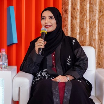 "El dolor, el amor, no son exclusivos de ninguna cultura", dice Jokha Alharthi, la primera autora árabe en ganar el Man Booker