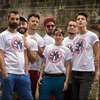 Sudor Marika: revolución en las camas, en los afectos y en los escenarios, al ritmo del rayador