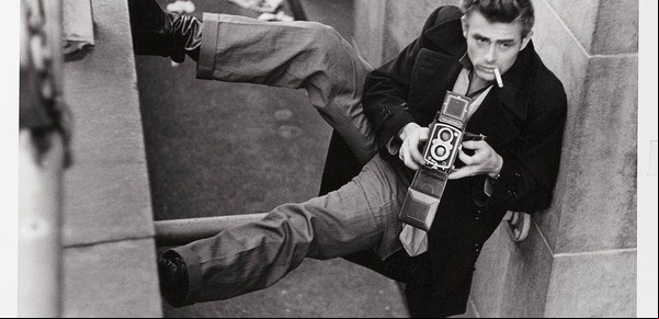 James Dean, el galán sin edad que murió trágicamente y muy joven, cumpliría 90 años
