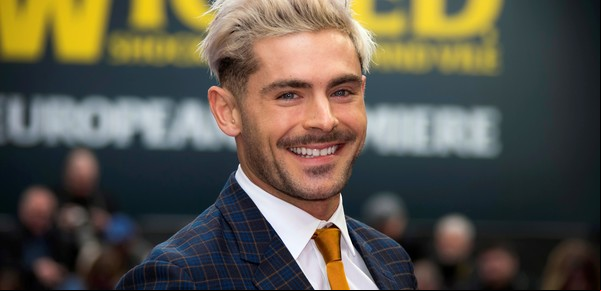 El nuevo rostro de Zac Efron: un amigo lo comparó con "un Picasso" pintado por un niño con sus dedos