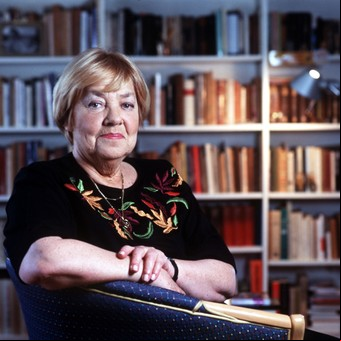 María Elena Walsh: la poeta que reinventó el imaginario de los argentinos