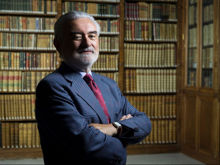 Darío Villanueva, ex director de la RAE. "Nunca se suprimiría una palabra porque se use de manera ofensiva".