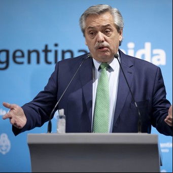 El exabrupto de Alberto Fernández contra un periodista en su cuenta de Twitter, que luego borró